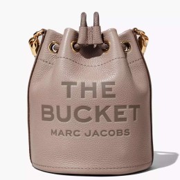 СУМКА -МЕШОК MARC JACOBS THE LEATHER BUCKET BAG CEMENT