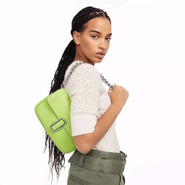 СУМКА THE J MARC SHOULDER BAG GREEN GLOW